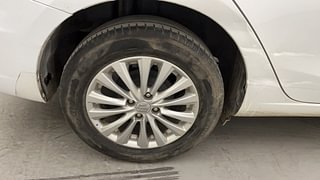 Used 2016 Maruti Suzuki Ciaz [2014-2017] ZDi SHVS Diesel Manual tyres RIGHT REAR TYRE RIM VIEW