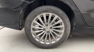 Used 2018 maruti-suzuki Ciaz Alpha Petrol AT Petrol Automatic tyres RIGHT REAR TYRE RIM VIEW