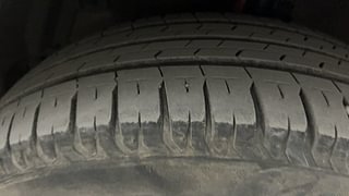 Used 2016 Maruti Suzuki Ciaz [2014-2017] ZDi SHVS Diesel Manual tyres LEFT FRONT TYRE TREAD VIEW