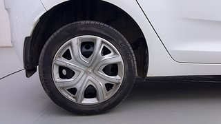 Used 2023 Tata Altroz XTA Petrol DCT Petrol Automatic tyres RIGHT REAR TYRE RIM VIEW