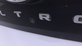 Used 2023 Tata Altroz XTA Petrol DCT Petrol Automatic top_features Rear camera