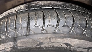 Used 2015 hyundai i10 Sportz 1.1 Petrol Petrol Manual tyres RIGHT FRONT TYRE TREAD VIEW