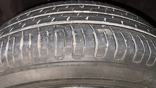 Used 2018 Hyundai Elite i20 [2018-2020] Asta 1.2 Petrol Manual tyres RIGHT FRONT TYRE TREAD VIEW