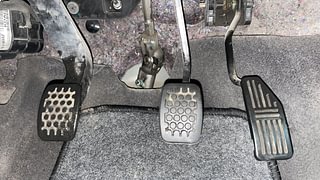 Used 2015 Chevrolet Beat [2014-2017] LS Petrol Petrol Manual interior PEDALS VIEW