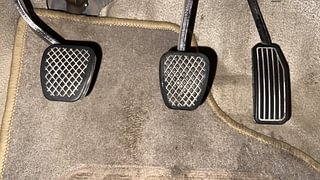 Used 2017 Honda Amaze 1.2L SX Petrol Manual interior PEDALS VIEW