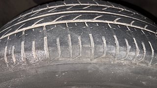 Used 2018 Hyundai Elite i20 [2018-2020] Asta 1.2 Petrol Manual tyres LEFT FRONT TYRE TREAD VIEW