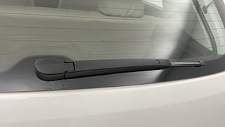 Used 2016 Volkswagen Polo [2015-2019] Comfortline 1.2L (P) Petrol Manual top_features Rear wiper