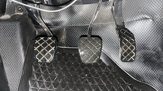 Used 2016 Volkswagen Polo [2015-2019] Comfortline 1.2L (P) Petrol Manual interior PEDALS VIEW