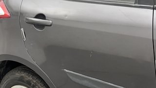 Used 2015 Maruti Suzuki Swift [2011-2017] VXi Petrol Manual dents MINOR SCRATCH