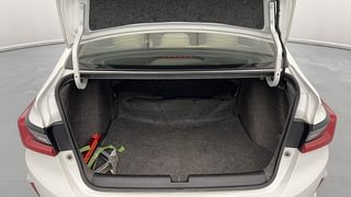 Used 2022 Honda City V Diesel Diesel Manual interior DICKY INSIDE VIEW
