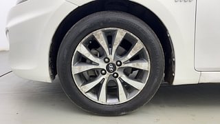 Used 2014 Hyundai Verna [2011-2015] Fluidic 1.6 VTVT SX Opt AT Petrol Automatic tyres LEFT FRONT TYRE RIM VIEW