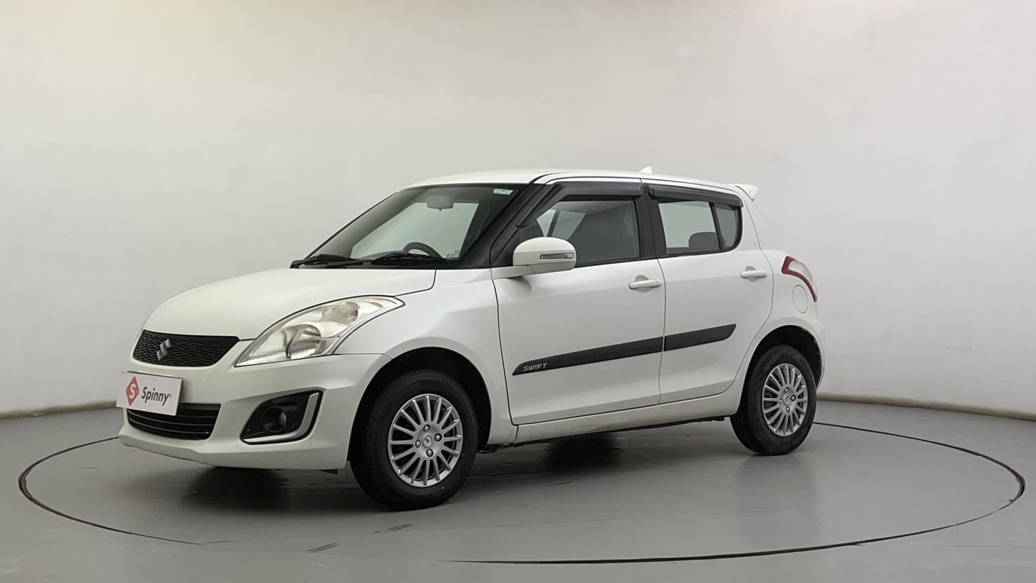 LEFT FRONT CORNER VIEW