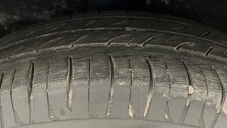 Used 2016 Hyundai Elite i20 [2014-2018] Magna 1.2 Petrol Manual tyres RIGHT REAR TYRE TREAD VIEW