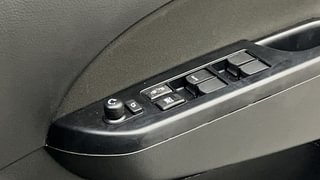 Used 2015 Maruti Suzuki Swift [2011-2017] VXi Petrol Manual top_features Power windows