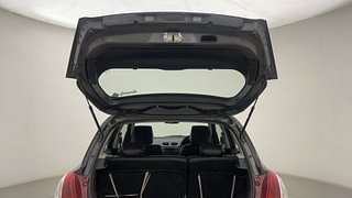 Used 2015 Maruti Suzuki Swift [2011-2017] VXi Petrol Manual interior DICKY DOOR OPEN VIEW