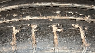 Used 2018 Skoda Rapid new [2016-2020] Style Petrol AT Petrol Automatic tyres RIGHT FRONT TYRE TREAD VIEW