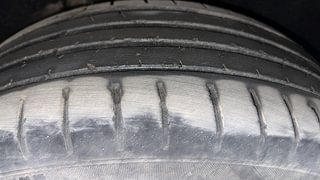 Used 2018 Maruti Suzuki Baleno [2015-2019] Zeta AT Petrol Petrol Automatic tyres RIGHT REAR TYRE TREAD VIEW