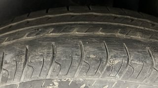 Used 2015 Maruti Suzuki Swift [2011-2017] VXi Petrol Manual tyres LEFT REAR TYRE TREAD VIEW