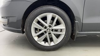 Used 2018 Skoda Rapid new [2016-2020] Style Petrol AT Petrol Automatic tyres LEFT FRONT TYRE RIM VIEW