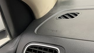 Used 2015 Volkswagen Polo [2015-2019] Highline1.2L (P) Petrol Manual top_features Airbags