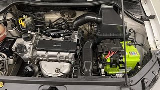 Used 2015 Volkswagen Polo [2015-2019] Highline1.2L (P) Petrol Manual engine ENGINE LEFT SIDE VIEW