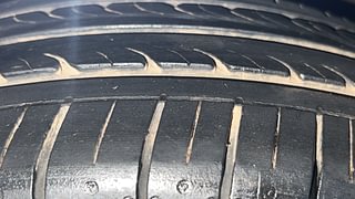 Used 2022 Maruti Suzuki Ciaz Zeta AT Petrol Petrol Automatic tyres LEFT FRONT TYRE TREAD VIEW