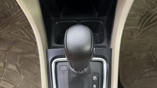 Used 2022 Maruti Suzuki Ciaz Zeta AT Petrol Petrol Automatic interior GEAR  KNOB VIEW