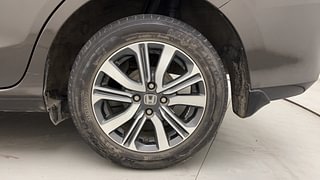 Used 2022 Honda Amaze 1.2 VX CVT i-VTEC Petrol Automatic tyres LEFT REAR TYRE RIM VIEW