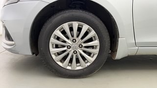 Used 2022 Maruti Suzuki Ciaz Zeta AT Petrol Petrol Automatic tyres LEFT FRONT TYRE RIM VIEW