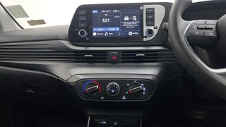 Used 2021 Hyundai New i20 Sportz 1.0 Turbo IMT Petrol Manual interior MUSIC SYSTEM & AC CONTROL VIEW
