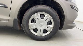 Used 2015 Maruti Suzuki Swift Dzire VXI Petrol Manual tyres RIGHT FRONT TYRE RIM VIEW