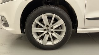 Used 2015 Volkswagen Polo [2015-2019] Highline1.2L (P) Petrol Manual tyres LEFT FRONT TYRE RIM VIEW