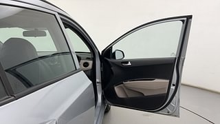 Used 2019 Hyundai Grand i10 [2017-2020] Sportz 1.2 Kappa VTVT CNG (Outside Fitted) Petrol+cng Manual interior RIGHT FRONT DOOR OPEN VIEW