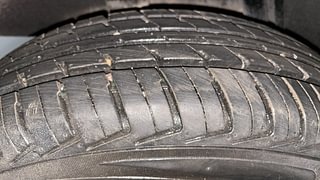 Used 2016 Renault Kwid [2017-2019] RXT 1.0 SCE Special Petrol Manual tyres RIGHT REAR TYRE TREAD VIEW