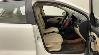 Used 2015 Volkswagen Polo [2015-2019] Highline1.2L (P) Petrol Manual interior RIGHT SIDE FRONT DOOR CABIN VIEW