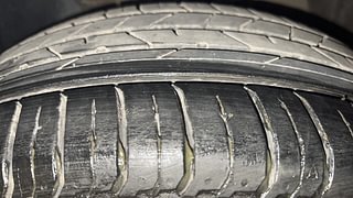 Used 2021 Hyundai New i20 Sportz 1.0 Turbo IMT Petrol Manual tyres LEFT FRONT TYRE TREAD VIEW