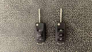 Used 2015 Volkswagen Polo [2015-2019] Highline1.2L (P) Petrol Manual extra CAR KEY VIEW