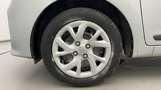 Used 2019 Hyundai Grand i10 [2017-2020] Sportz 1.2 Kappa VTVT CNG (Outside Fitted) Petrol+cng Manual tyres LEFT FRONT TYRE RIM VIEW