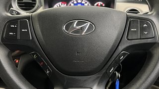 Used 2019 Hyundai Grand i10 [2017-2020] Sportz 1.2 Kappa VTVT CNG (Outside Fitted) Petrol+cng Manual top_features Steering mounted controls