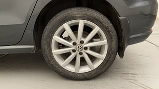 Used 2018 Volkswagen Ameo [2016-2020] Highline1.2L Plus (P) Petrol Manual tyres LEFT REAR TYRE RIM VIEW