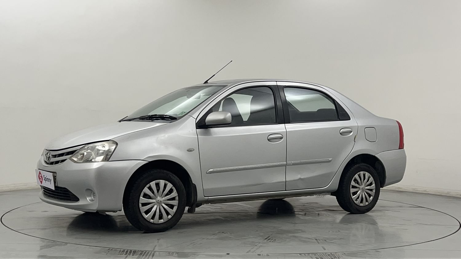 LEFT FRONT CORNER VIEW