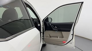 Used 2017 Mahindra XUV500 [2015-2018] W10 AT Diesel Automatic interior RIGHT FRONT DOOR OPEN VIEW