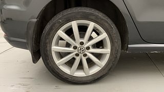 Used 2018 Volkswagen Ameo [2016-2020] Highline1.2L Plus (P) Petrol Manual tyres RIGHT REAR TYRE RIM VIEW