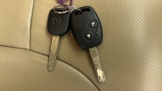 Used 2013 Honda City [2011-2014] 1.5 S MT Petrol Manual extra CAR KEY VIEW