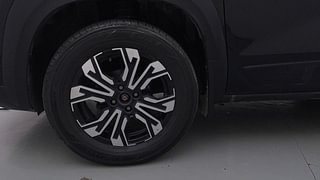 Used 2022 Renault Kiger RXZ Turbo CVT Petrol Automatic tyres LEFT FRONT TYRE RIM VIEW