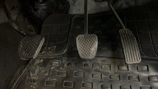 Used 2013 Honda City [2011-2014] 1.5 S MT Petrol Manual interior PEDALS VIEW