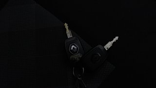 Used 2021 renault Kwid 1.0 RXT Opt Petrol Manual extra CAR KEY VIEW