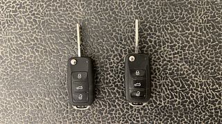 Used 2018 Volkswagen Ameo [2016-2020] Highline1.2L Plus (P) Petrol Manual extra CAR KEY VIEW