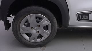 Used 2021 renault Kwid 1.0 RXT Opt Petrol Manual tyres RIGHT REAR TYRE RIM VIEW