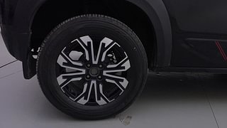 Used 2022 Renault Kiger RXZ Turbo CVT Petrol Automatic tyres RIGHT REAR TYRE RIM VIEW